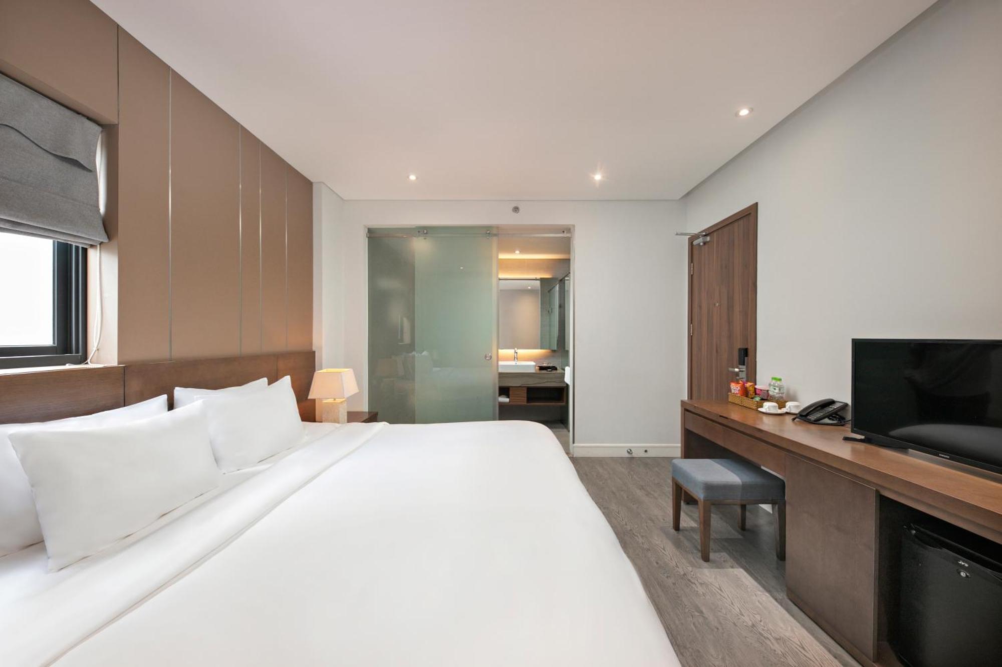 Avora Hotel Дананг Екстериор снимка
