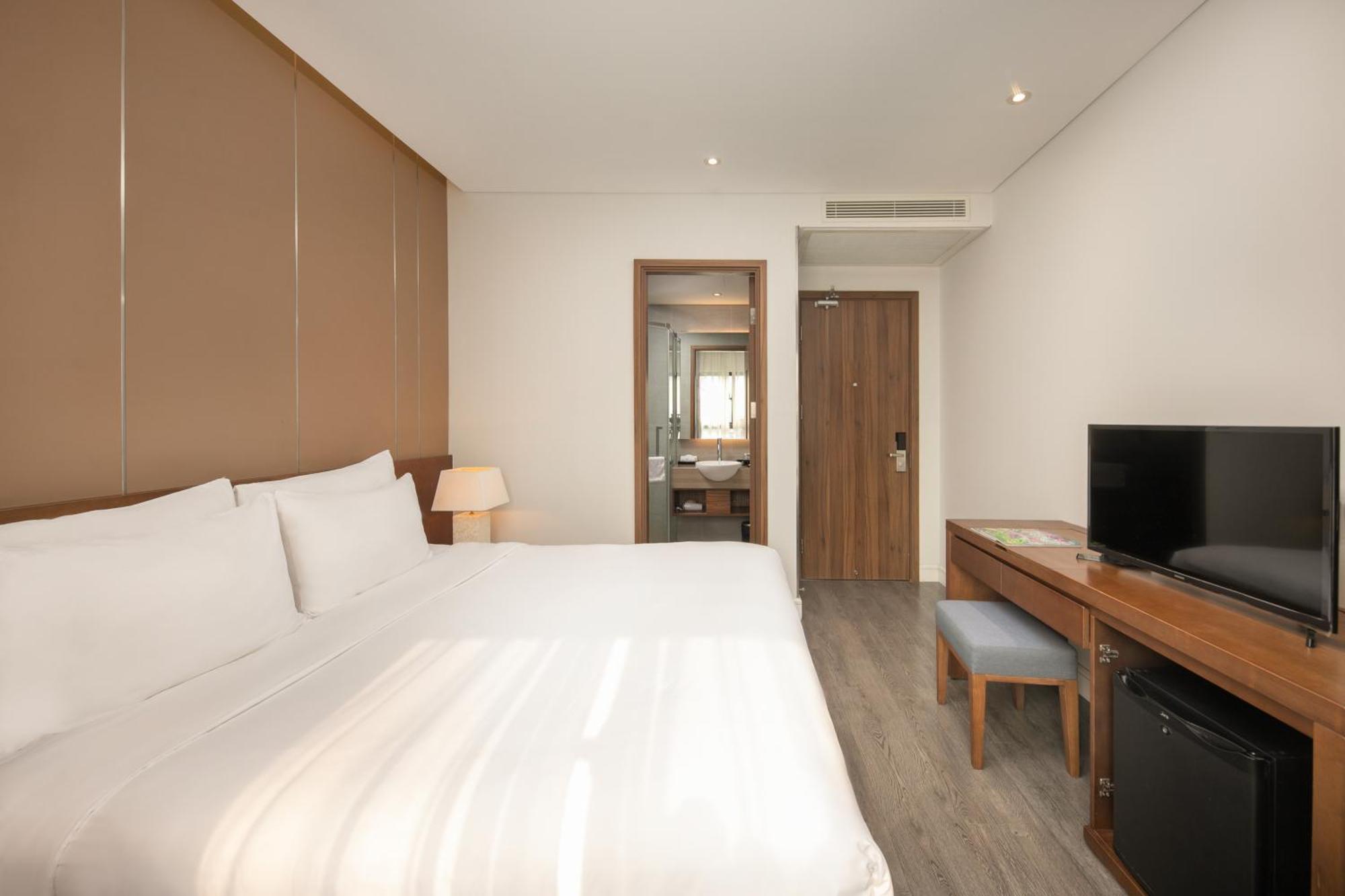 Avora Hotel Дананг Екстериор снимка