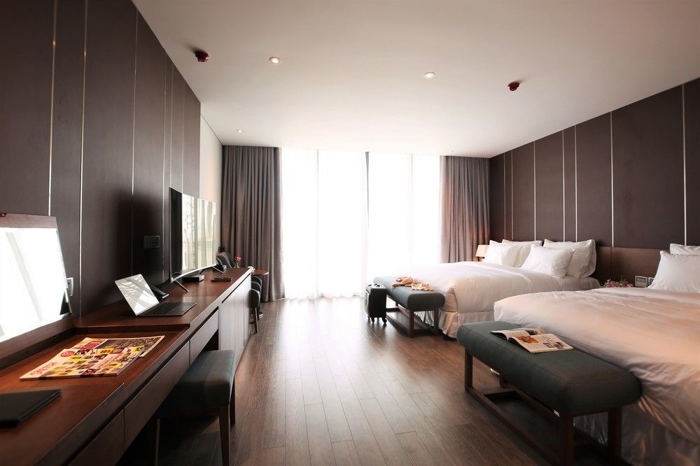 Avora Hotel Дананг Екстериор снимка